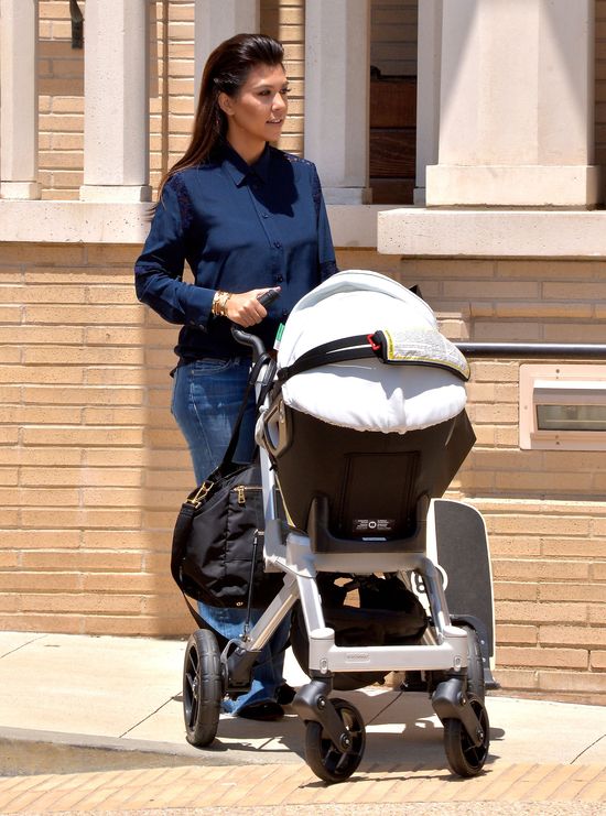 Kourtney Kardashian jest ciąży? (FOTO) Kourtney Kardashian jest ciąży? (FOTO)