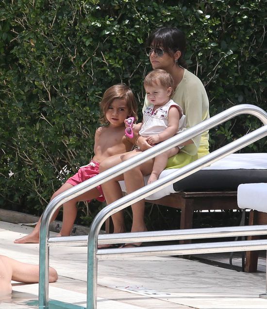 Szkółka pływania Kourtney Kardashian i Scotta Disicka (FOTO)