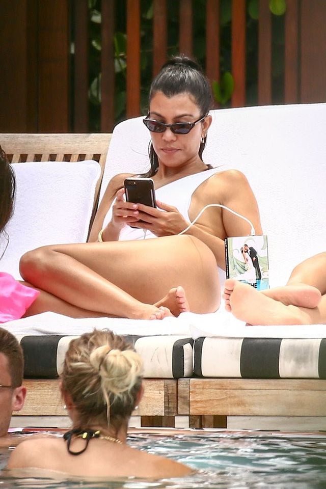 Kourtney Kardashin prócz pupy idealnej pokazała coś jeszcze