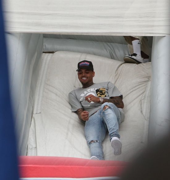 To nie był zwykły dzień w rodzinie Kardashianów (FOTO) To nie był zwykły dzień w rodzinie Kardashianów (FOTO)