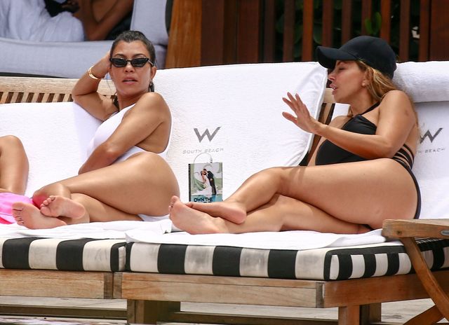 Kourtney Kardashin prócz pupy idealnej pokazała coś jeszcze