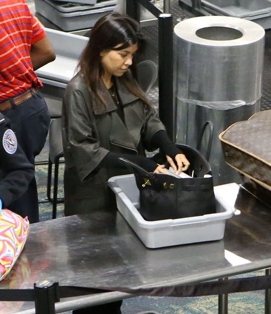 Czy Kourtney Kardashian potrzebuje makijażu? (FOTO)