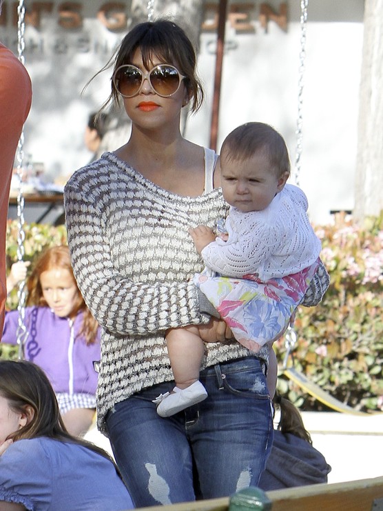 Kourtney Kardashian poświęca czas dzieciom (FOTO)