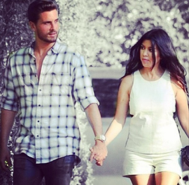 Po co Kourtney Kardashian sztuczny ciążowy brzuch!?