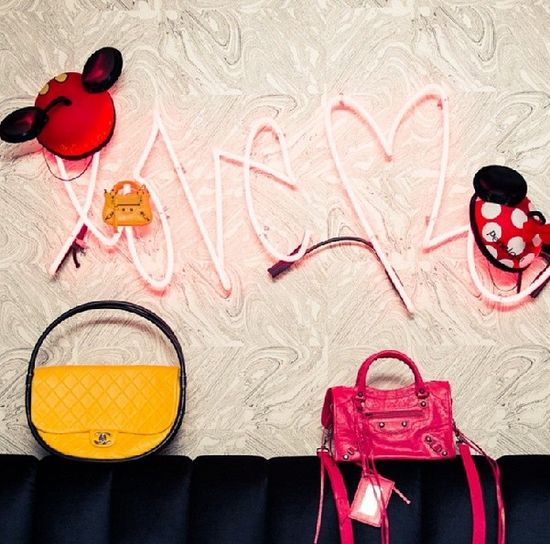 Z kamerą w domu Kourtney Kardashian (FOTO) Z kamerą w domu Kourtney Kardashian (FOTO)