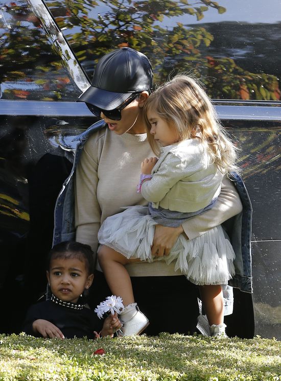 Gdy Kim zajmuje się Saintem, North trafia pod opiekę cioci Gdy Kim zajmuje się Saintem, North trafia pod opiekę cioci