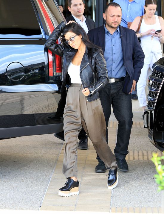 Czar prysł, gdy założyła te buty! (FOTO)