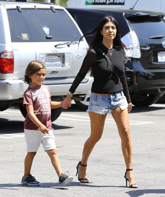 Kim Kardashian jest wściekła na Kourtney (FOTO) Kim Kardashian jest wściekła na Kourtney (FOTO)