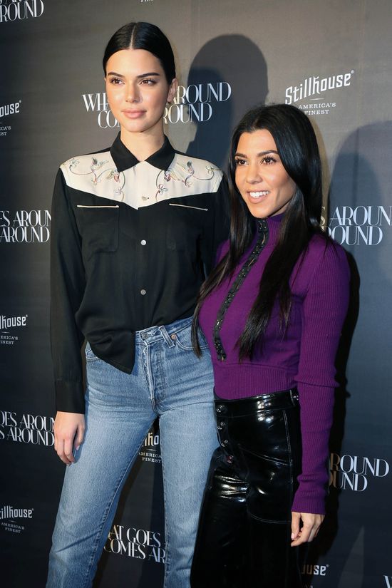 Jak Kourtney Kardashian czuje się oglądając zdjęcia Scotta i Sofii? Jak Kourtney Kardashian czuje się oglądając zdjęcia Scotta i Sofii?