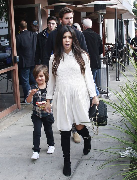 NAGA Kourtney Kardashian w zaawansowanej ciąży! (FOTO)
