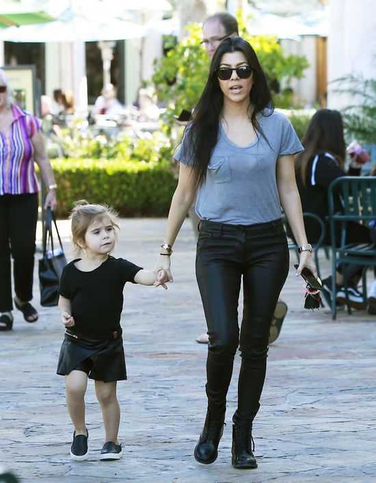 Najpiękniejsze dziewczyny w mieście na ustawce (FOTO) Najpiękniejsze dziewczyny w mieście na ustawce (FOTO)