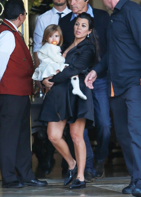 Niania dzieci Kourtney Kardashian pierze rodzinne brudy 