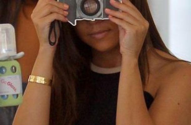 Kourtney Kardashian kupuje Masonowi zabawki (FOTO)