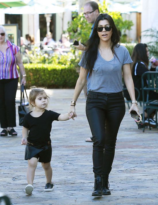 Najpiękniejsze dziewczyny w mieście na ustawce (FOTO) Najpiękniejsze dziewczyny w mieście na ustawce (FOTO)