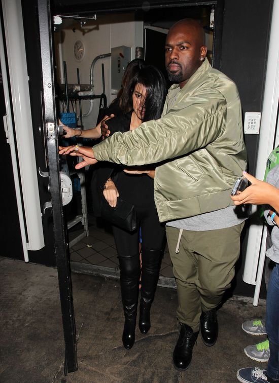 Tak pijanej Kourtney Kardashian nie widzieliście nigdy! Tak pijanej Kourtney Kardashian nie widzieliście nigdy!