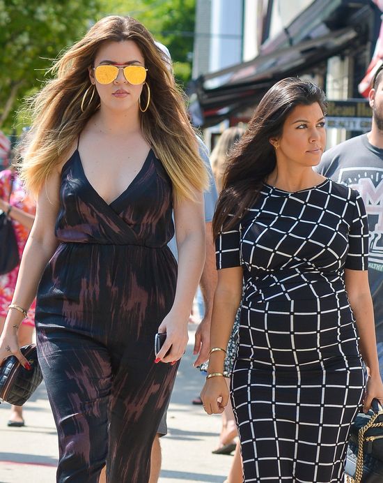 Kim Kardashian ubiera ciężarną Kourtney? (FOTO)