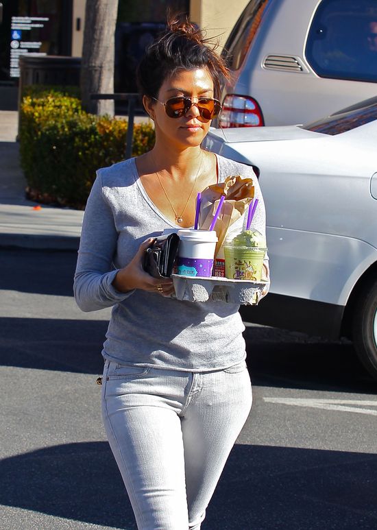 Kourtney najbardziej naturalną z sióstr Kardashian? (FOTO)
