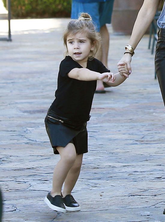 Najpiękniejsze dziewczyny w mieście na ustawce (FOTO) Najpiękniejsze dziewczyny w mieście na ustawce (FOTO)