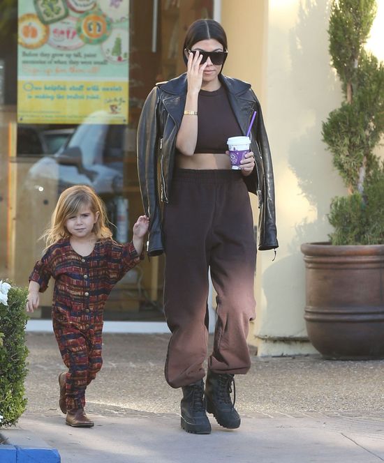 OMG! Tą stylówką zniszczyła wszystko! (FOTO)