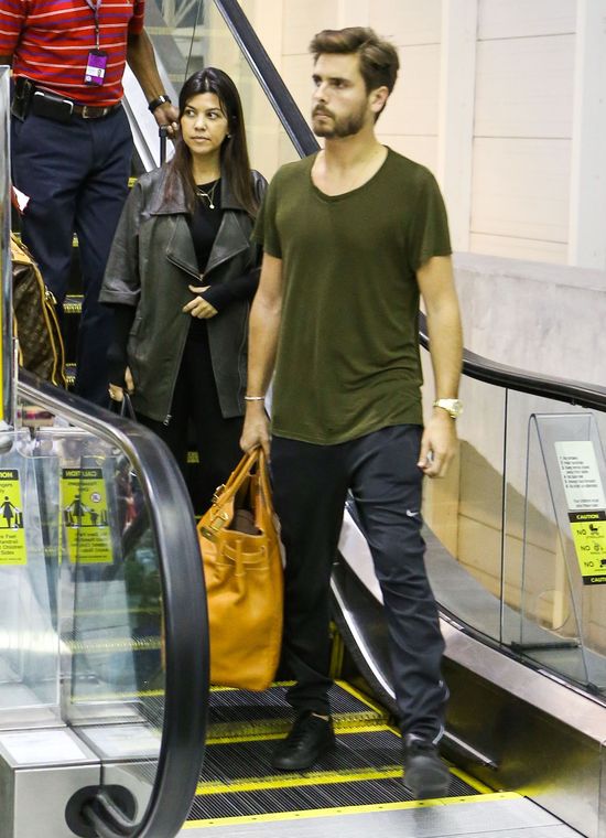 Czy Kourtney Kardashian potrzebuje makijażu? (FOTO)