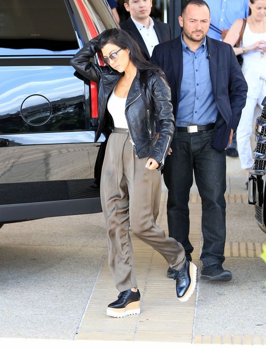 Czar prysł, gdy założyła te buty! (FOTO)