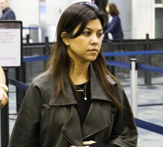Czy Kourtney Kardashian potrzebuje makijażu? (FOTO)
