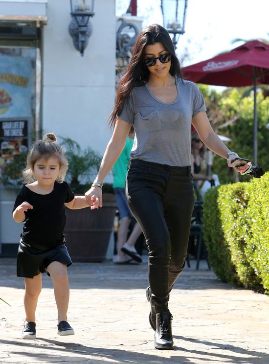 Najpiękniejsze dziewczyny w mieście na ustawce (FOTO) Najpiękniejsze dziewczyny w mieście na ustawce (FOTO)