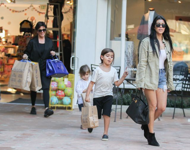 Kourtney Kardashian znudziła się Tygodniem Mody i... (FOTO)