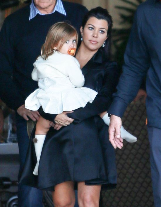 Kourtney Kardashian je kapsułki ze swego łożyska 