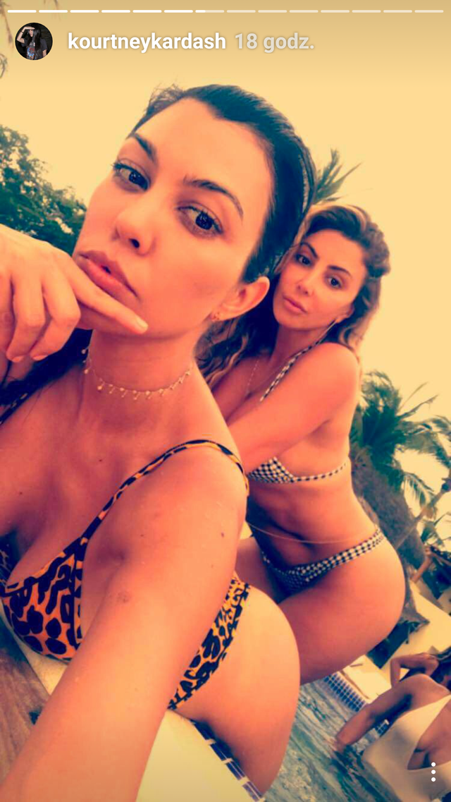 O WOW! Kourtney Kardashian ma ŁADNIEJSZĄ PUPĘ od Kim! (ZDJĘCIA)