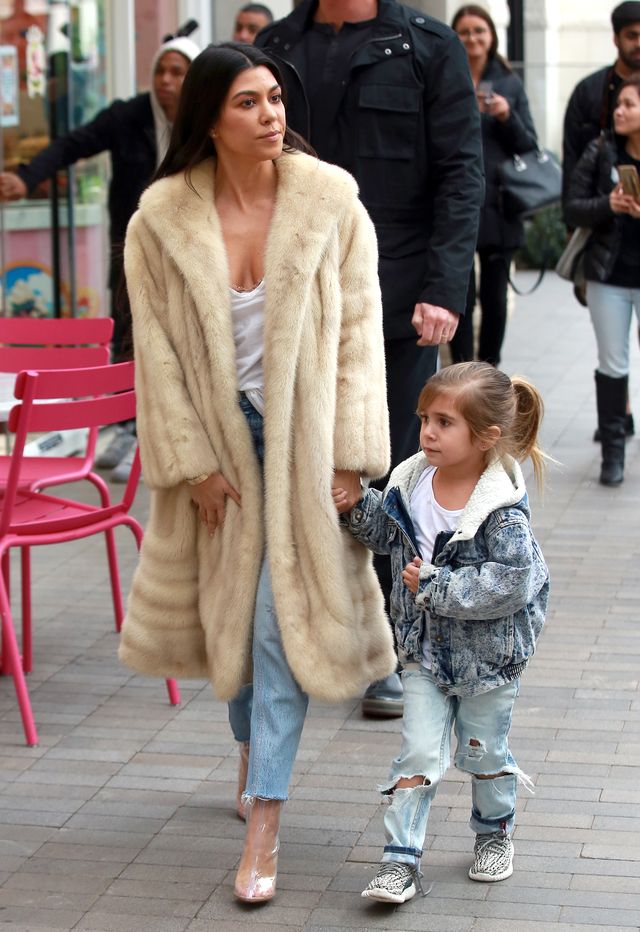 Taką matką jesteś? Internauci OBURZENI tym, co Kourtney zrobiła Penelope