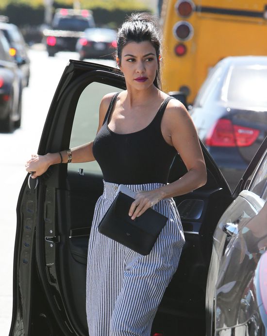 Kim Kardashian w tych worach wyglądałaby dramatycznie (FOTO)