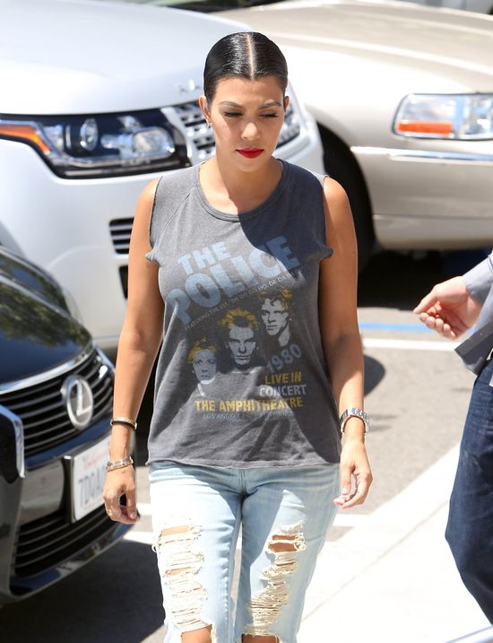 Kourtney Kardashian osiwiała ze stresu? (FOTO)