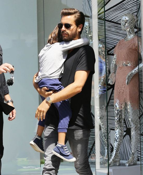 Rodzinna sielanka w wydaniu Kourtney Kardashian (FOTO)