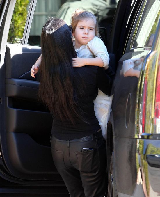 Czy to już obsesja Kourtney Kardashian? (FOTO) Czy to już obsesja Kourtney Kardashian? (FOTO)