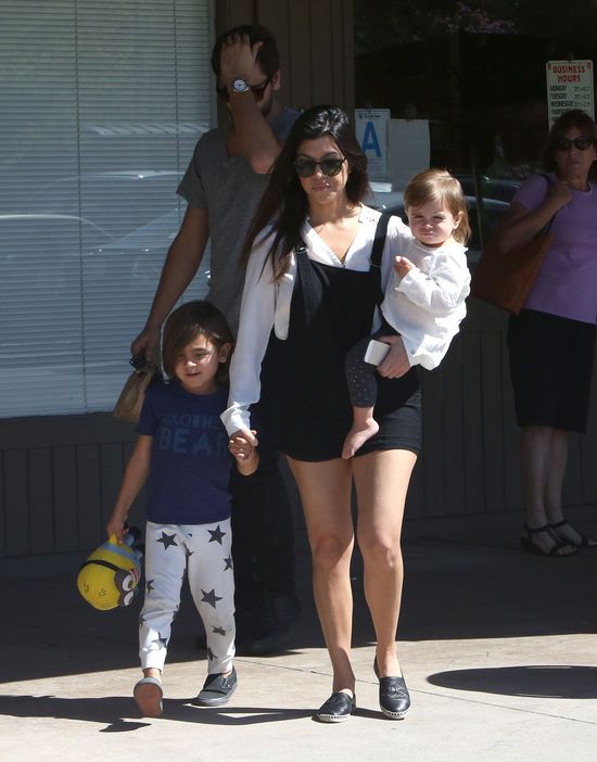 Kourtney Kardashian chwali się figurą (FOTO) Kourtney Kardashian chwali się figurą (FOTO)