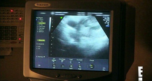 Pierwsze zdjęcie trzeciego dziecka Kourtney Kardashian FOTO Pierwsze zdjęcie trzeciego dziecka Kourtney Kardashian FOTO