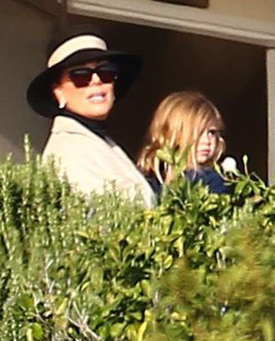 Kourtney i Kris bardzo nie chciały, by zrobiono im te fotki Kourtney i Kris bardzo nie chciały, by zrobiono im te fotki