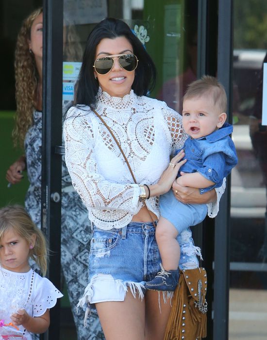 Mama Mia! Kourtney Kardashian jest hot (FOTO) Mama Mia! Kourtney Kardashian jest hot (FOTO)