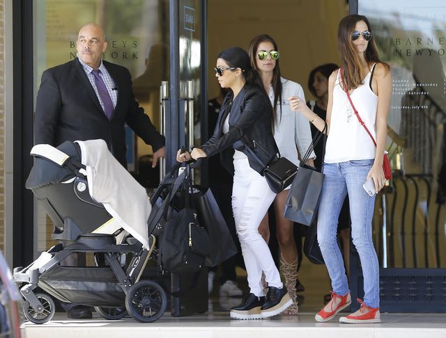 Kourtney Kardashian nie może liczyć na rodzinę (FOTO)