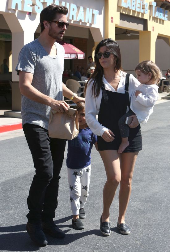 Kourtney Kardashian chwali się figurą (FOTO) Kourtney Kardashian chwali się figurą (FOTO)