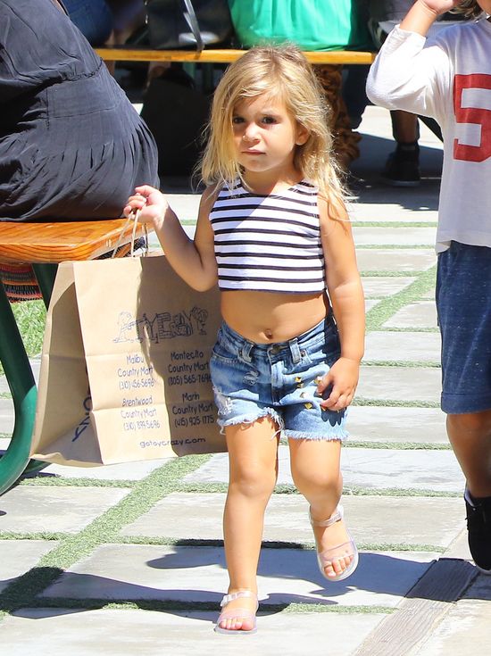 Córeczka Kourtney Kardashian też jest modnisią (FOTO)