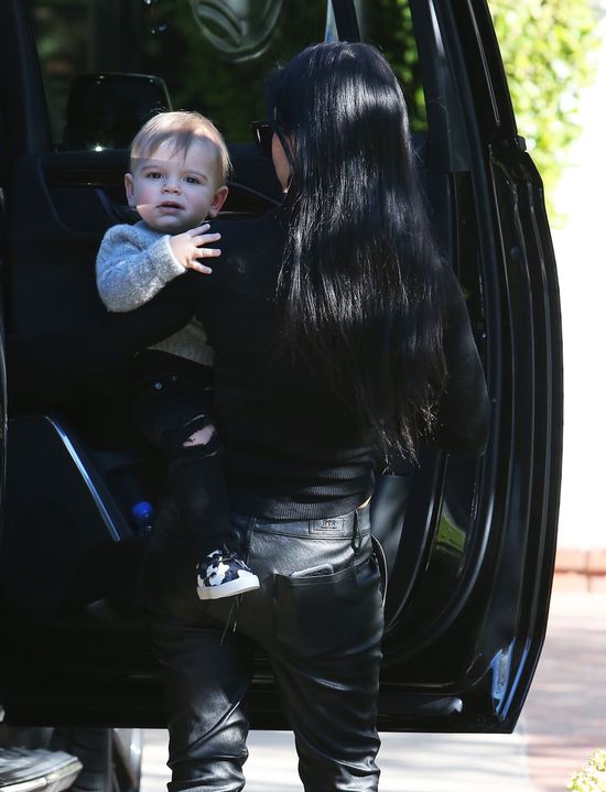 Czy to już obsesja Kourtney Kardashian? (FOTO) Czy to już obsesja Kourtney Kardashian? (FOTO)
