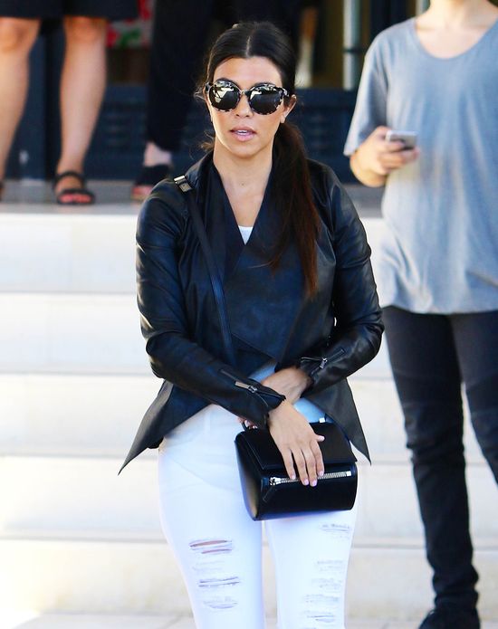 Kourtney Kardashian nie może liczyć na rodzinę (FOTO)