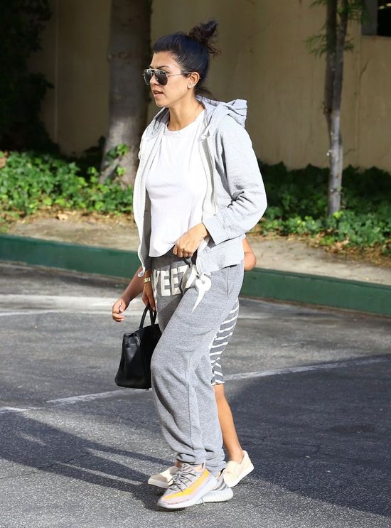 Gdy najseksowniejsza z sióstr Kardashian, wygląd ma w poważaniu (FOTO)