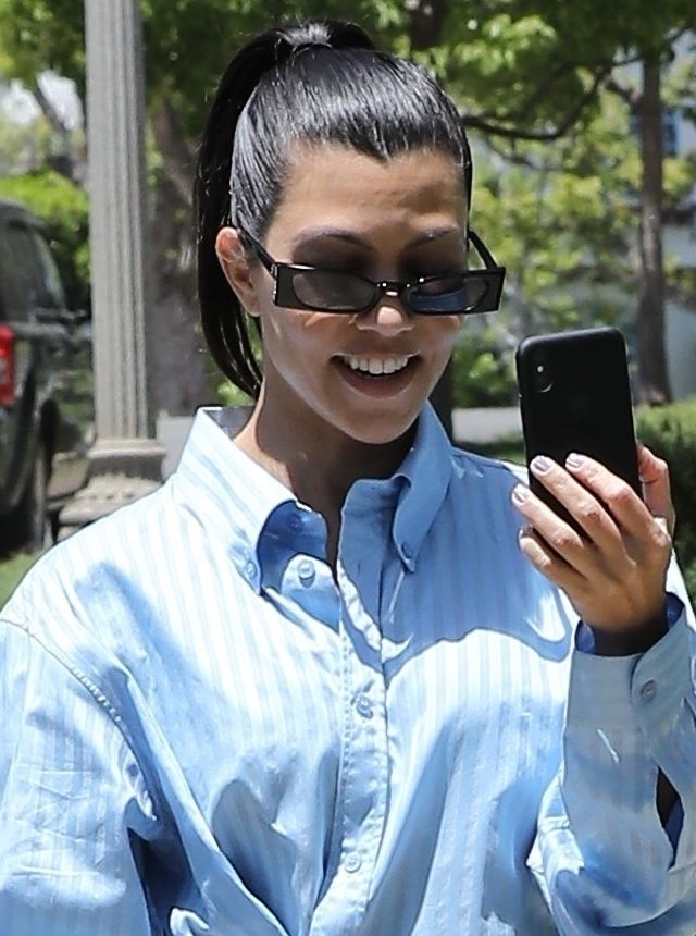 Kourtney Kardashian w MEGA seksownej stylówce (ZDJĘCIA)