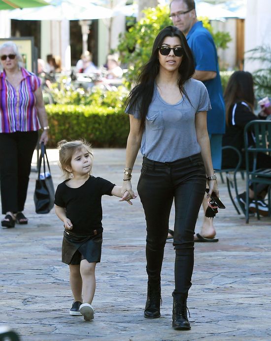 Kourtney Kardashian uczy dzieci o... Jezusie