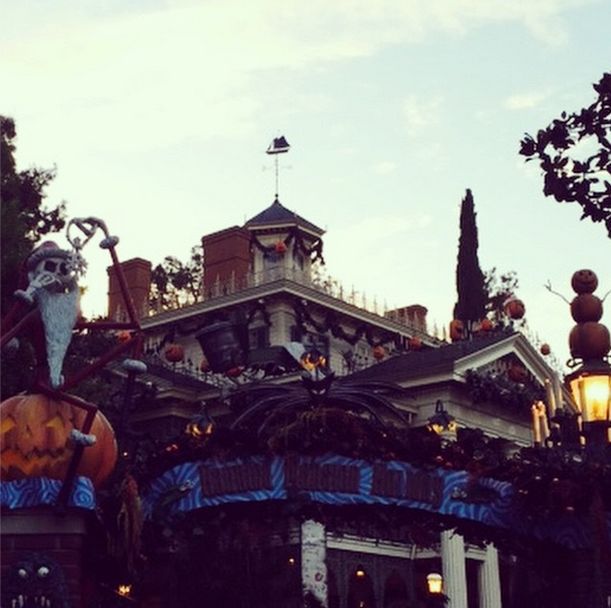 Kourtney Kardashian już czuje halloweenowy klimat (FOTO)