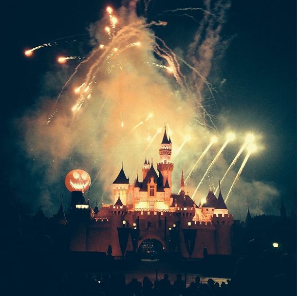 Kourtney Kardashian już czuje halloweenowy klimat (FOTO)