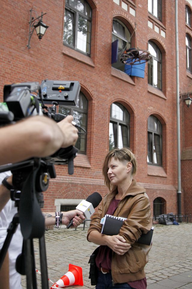 Kożuchowska i Widawska bez makijażu oraz stylizacji - aktorki na planie filmu Ve Kożuchowska i Widawska bez makijażu oraz stylizacji - aktorki na planie filmu Ve